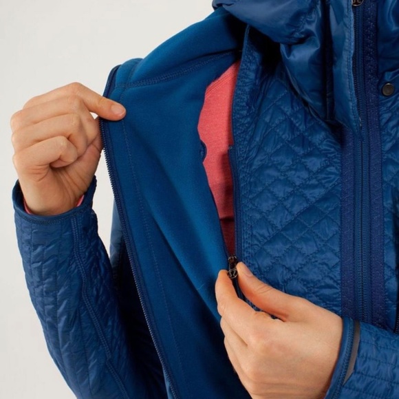 EUC Lululemon Quilted Women’s Bundle Up Jacket Removable Hood - Picture 6 of 9